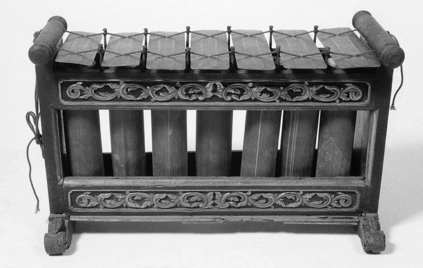 Metallophone (slenthem) Museum of Fine Arts, Boston