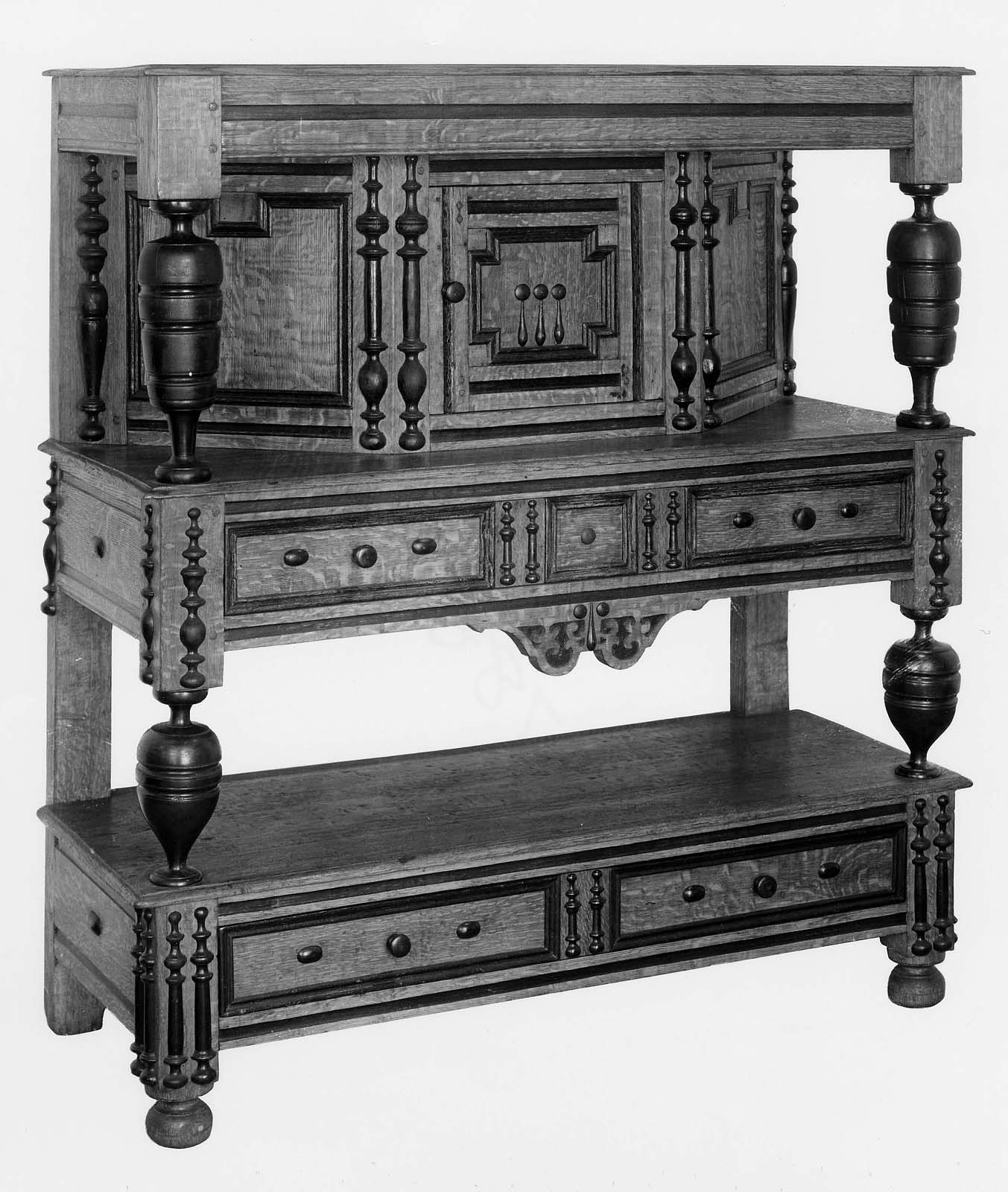 Court cupboard Museum of Fine Arts, Boston