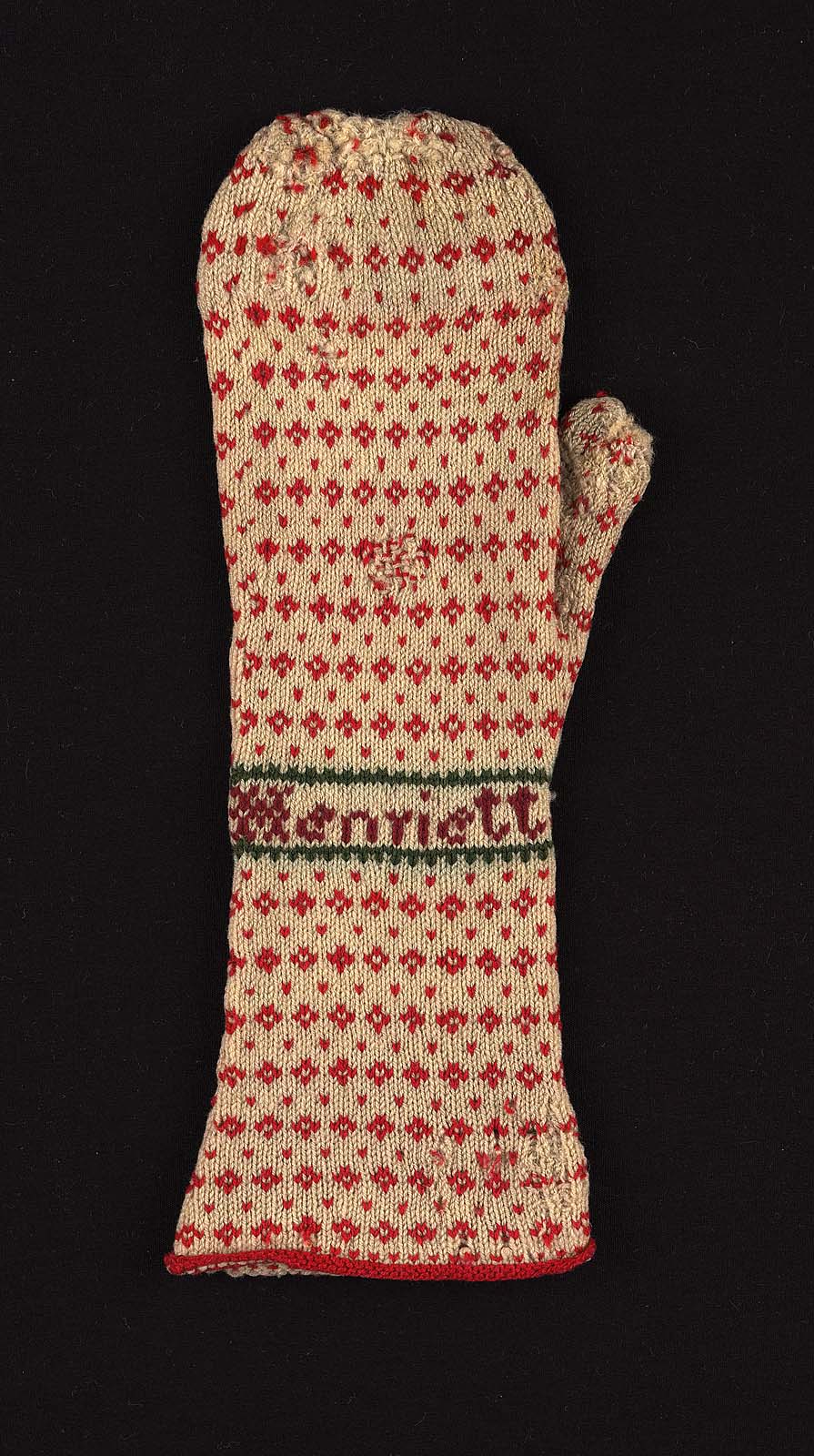 Child's mitten Museum of Fine Arts, Boston