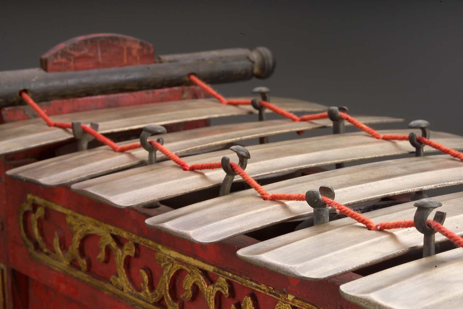 Metallophone (slenthem) Museum of Fine Arts, Boston