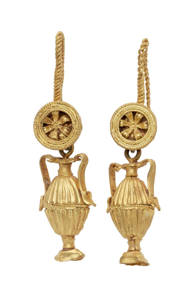 Earring with amphora pendant Museum of Fine Arts, Boston