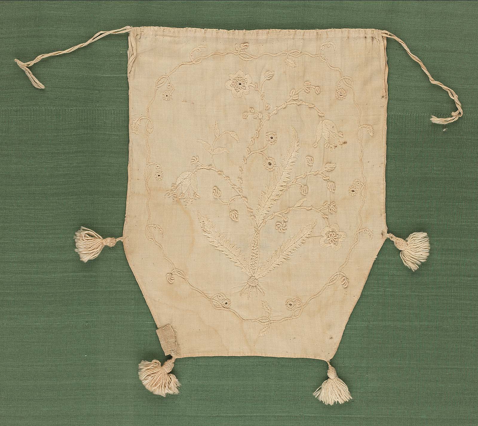 bag-museum-of-fine-arts-boston