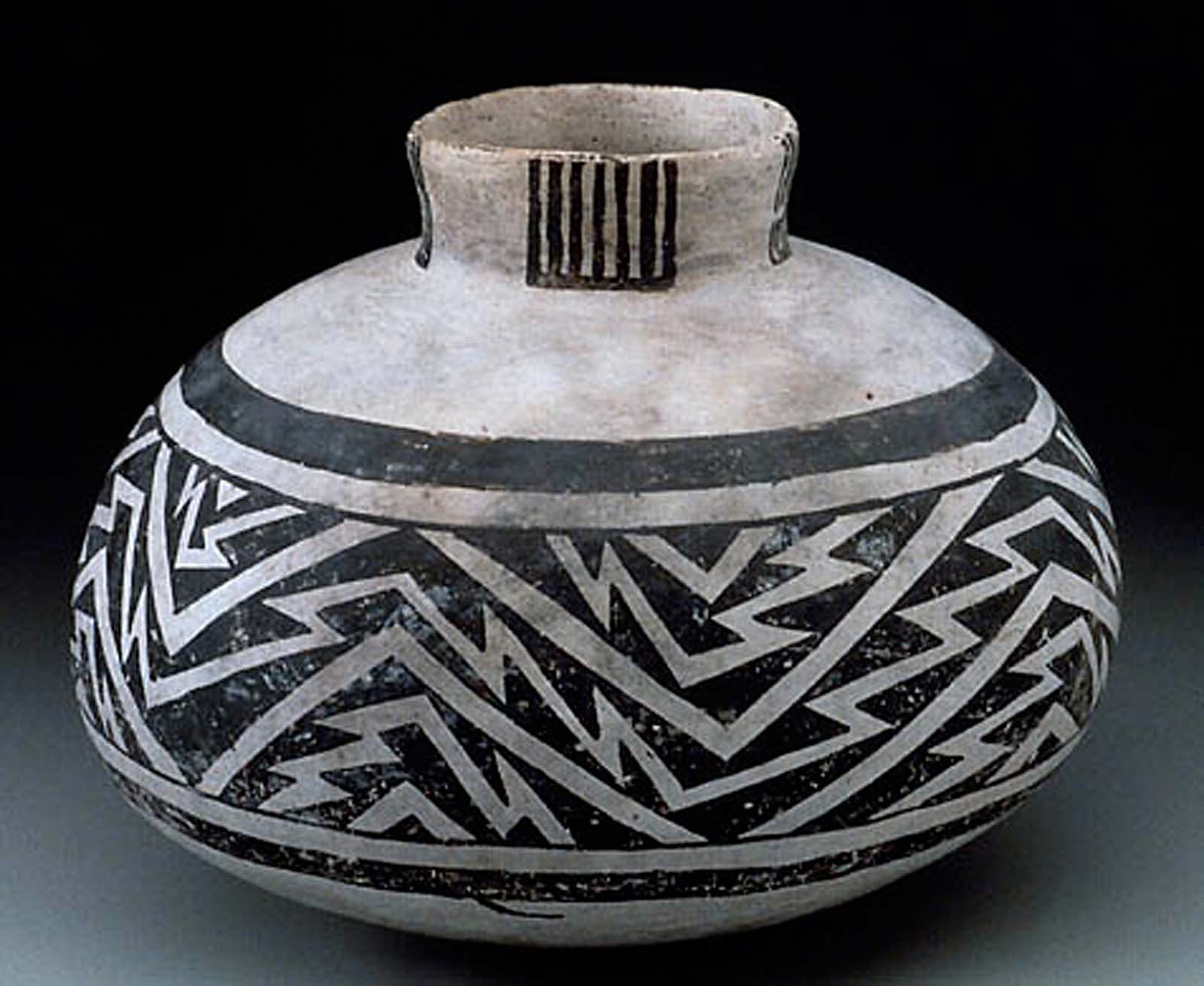 Olla (water jar) Museum of Fine Arts, Boston