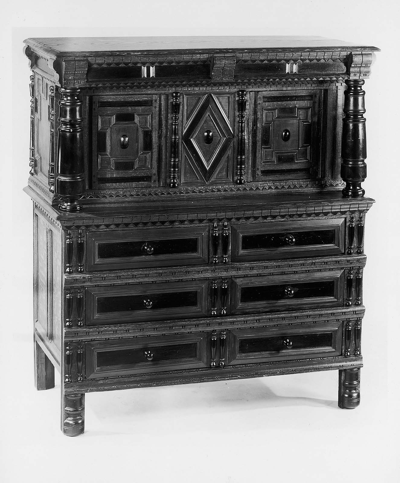 Press cupboard Museum of Fine Arts, Boston