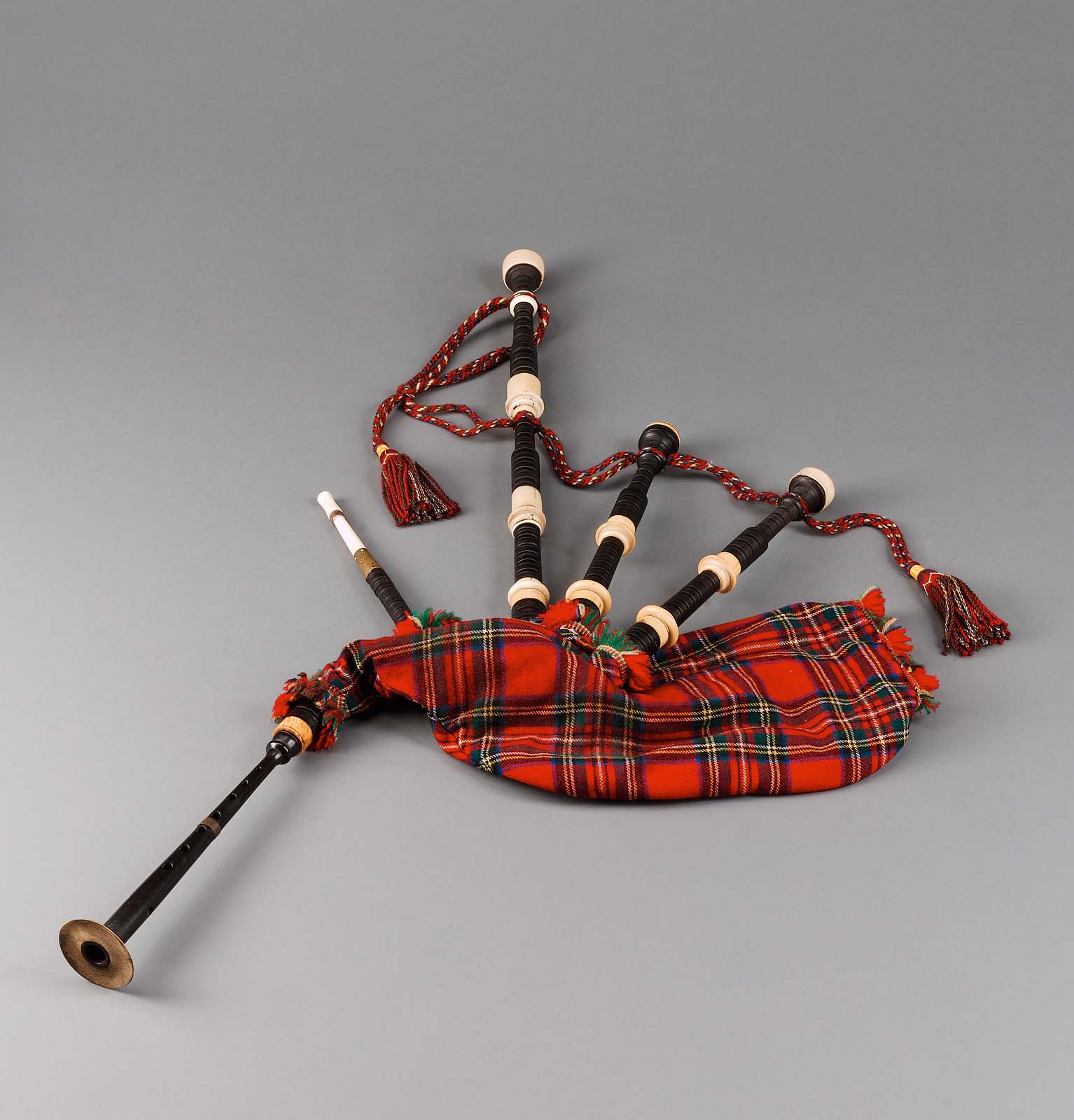 Bagpipe (highland pipes) Museum of Fine Arts, Boston