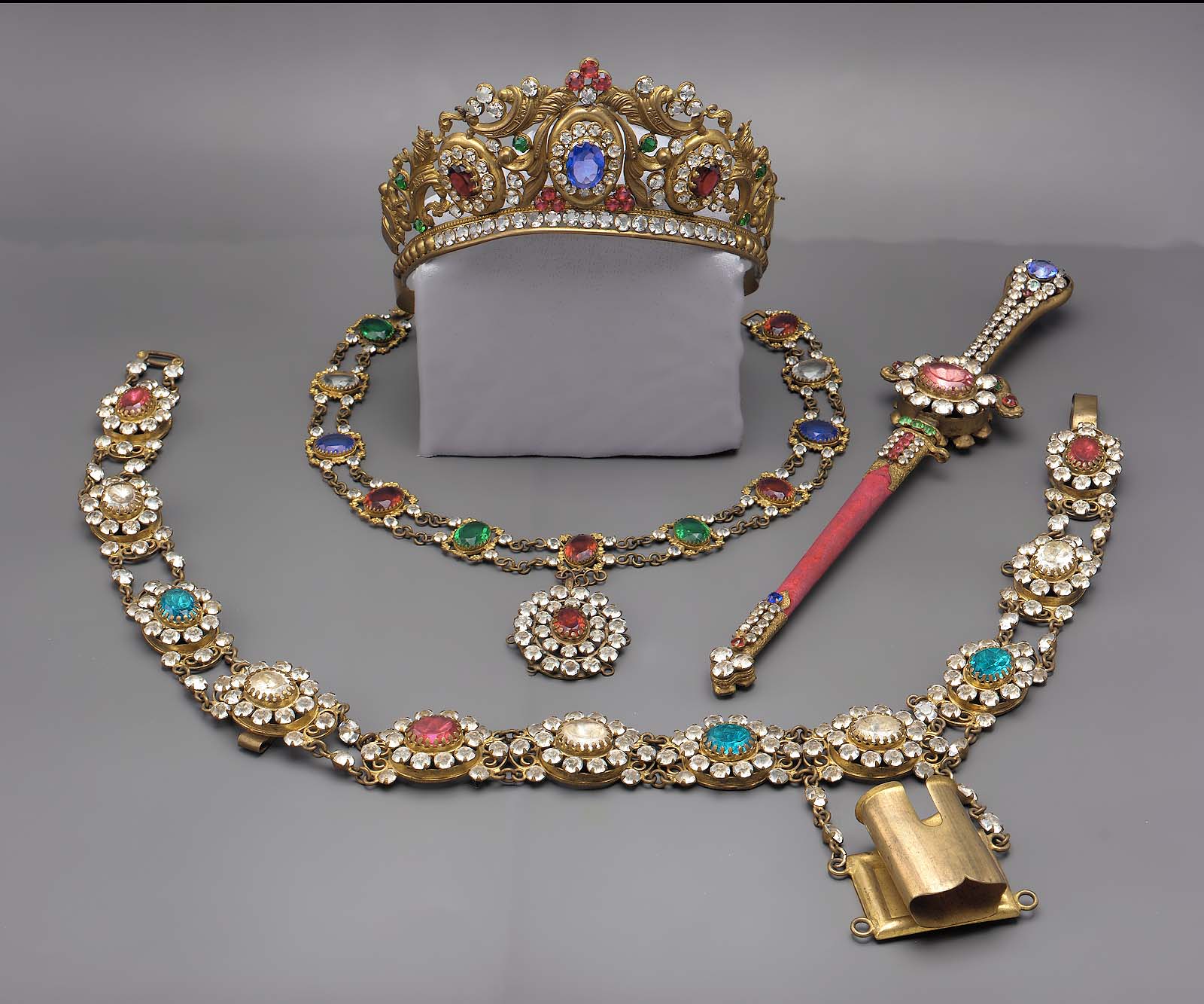 Set of theatrical jewelry (tiara) Museum of Fine Arts, Boston