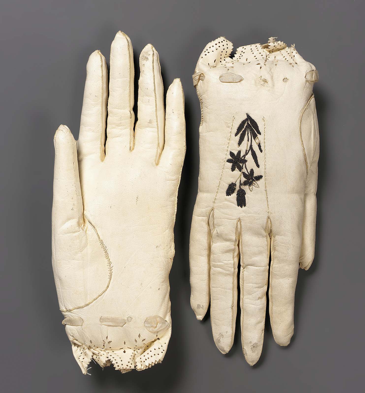 Pair of women's gloves Museum of Fine Arts, Boston