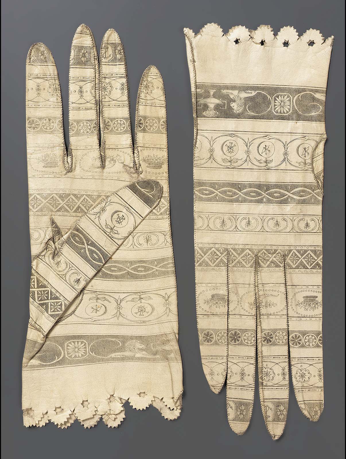 Pair of women's kid gloves Museum of Fine Arts, Boston